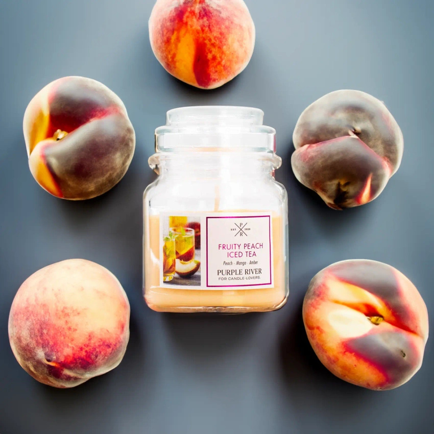 Duftkerze soja Fruity Peach Iced Tea Purple River 113 g