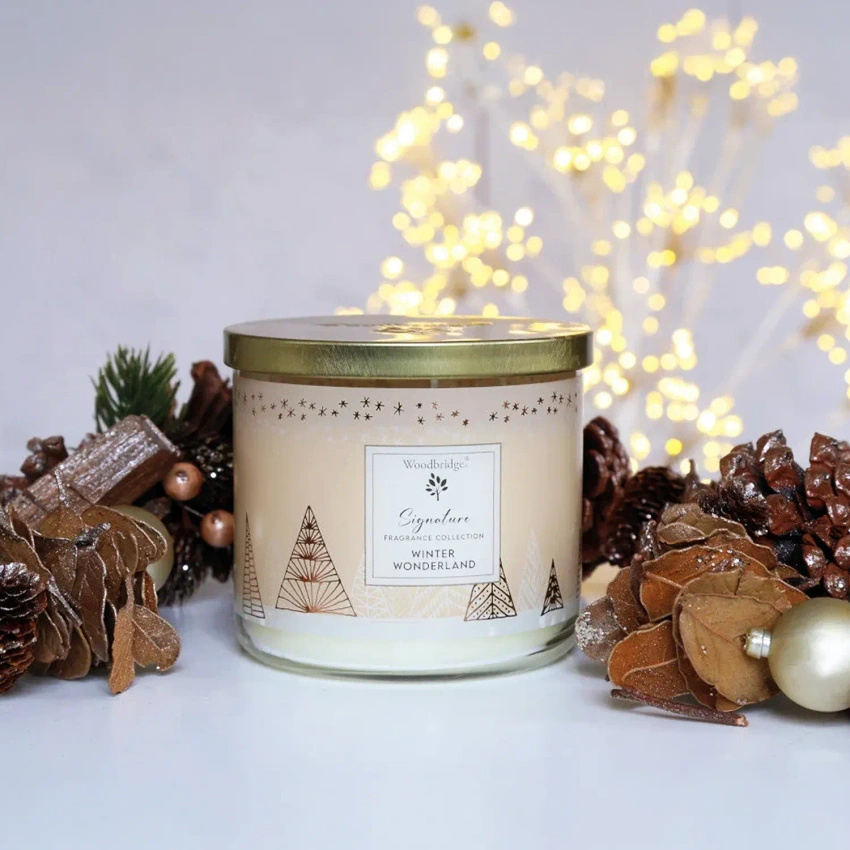 Woodbridge Signature Collection grote geurkaars met 3 lonten in glas 410 g - Winter Wonderland