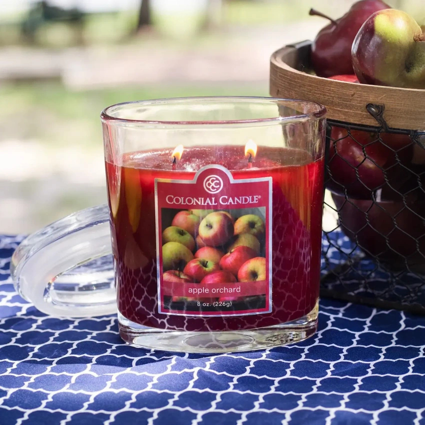 Świeca zapachowa owalna Colonial Candle 226 g - Apple Orchard