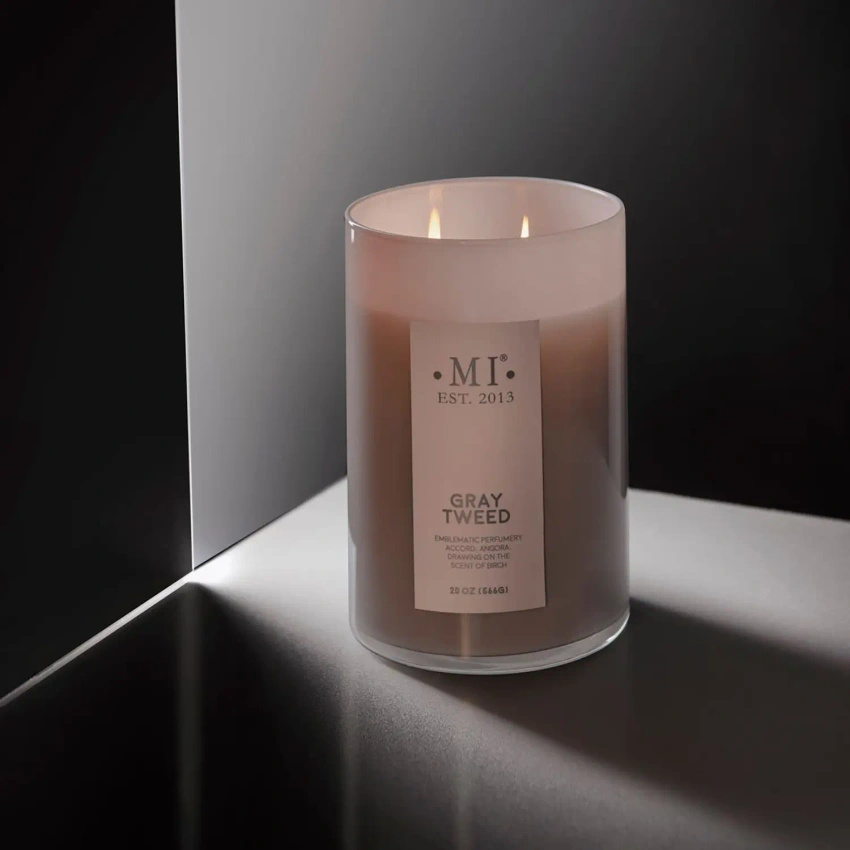 Colonial Candle Sofistikovaná pánská sojová vonná svíčka ve skle 22 oz 623 g – Gray Tweed