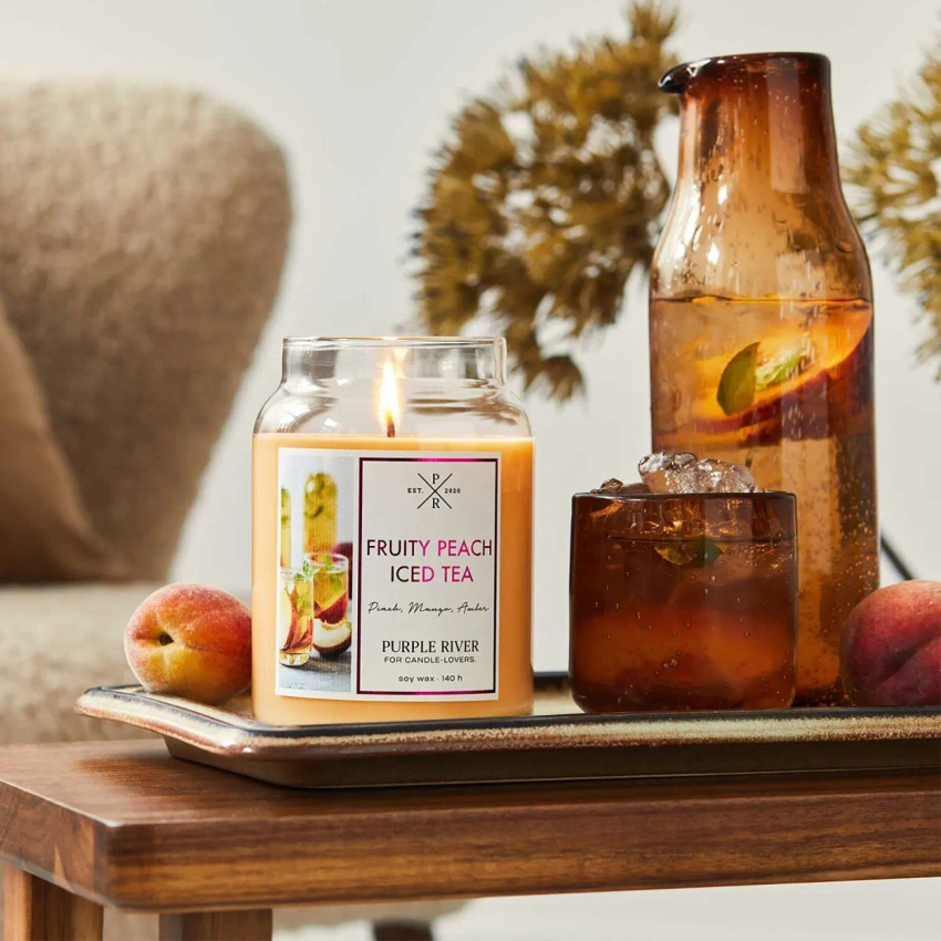 Soja geurkaars Fruity Peach Iced Tea Purple River 623 g