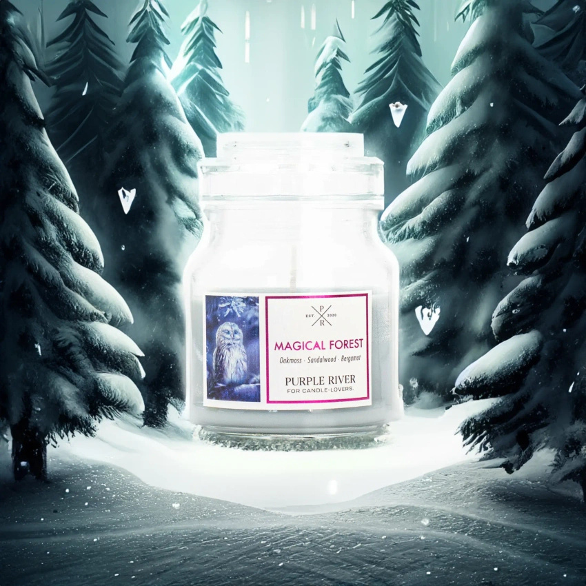 Sojowa świeca zapachowa w szkle drzewo sandałowe bergamotka Magical Forest Purple River 113 g