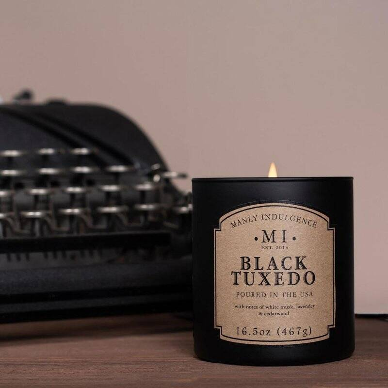 Pánská sojová vonná svíčka Colonial Candle - Black Tuxedo
