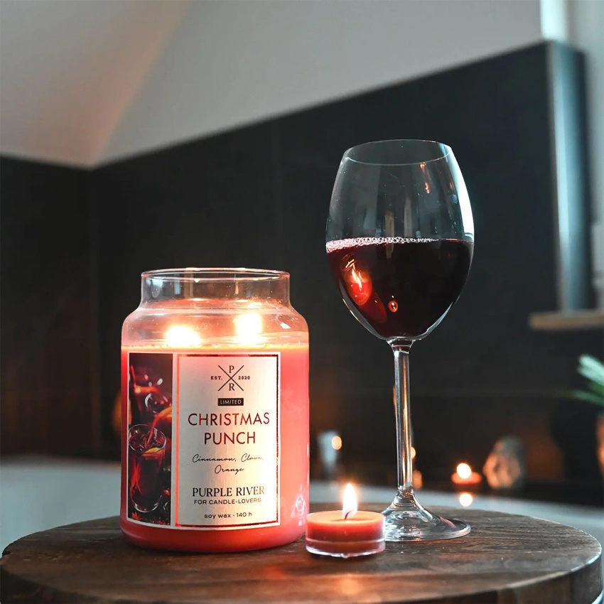 Christmas scented candle Christmas Punch Purple River 623 g