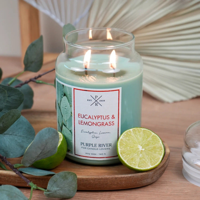 Soja geurkaars Eucalyptus Lemongrass Purple River 623 g