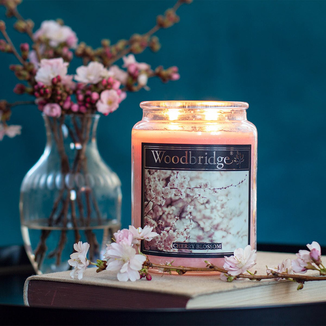 Květinová vonná svíčka ve skle velký Woodbridge - Cherry Blossom