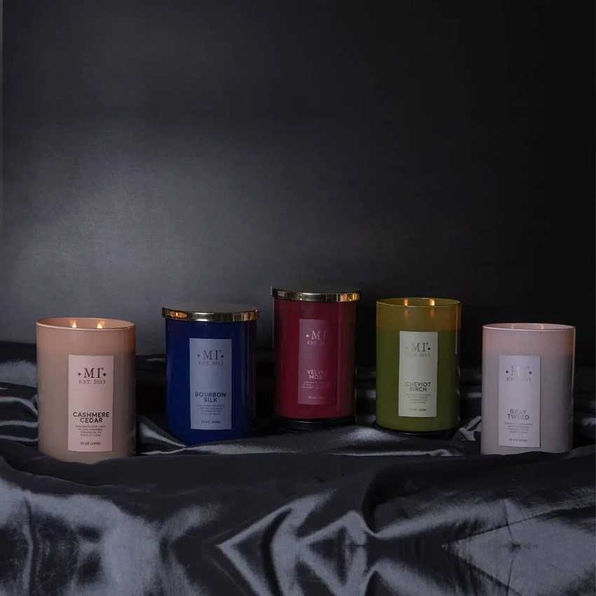 Colonial Candle Sophisticated Candela profumata alla soia da uomo in vetro 22 oz 623 g - Seta Bourbon